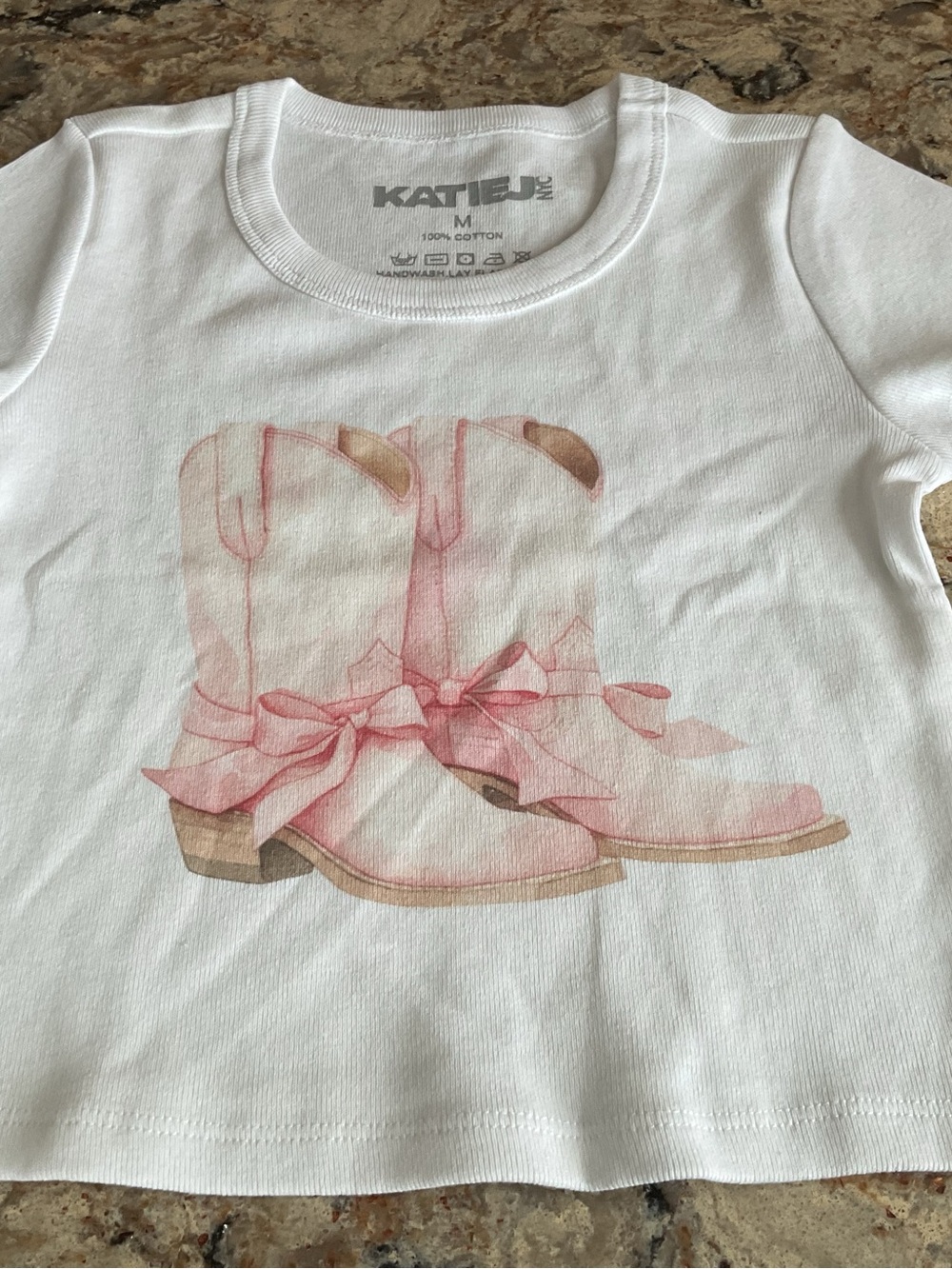 Katie J NYC White Tee with Pink Boot Graphic Cotton size M